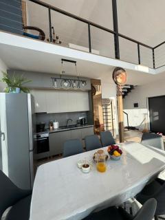 Barnhouse Karakol - 1