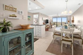 Beautiful 3 Bedroom Ocean Front Condo! - 1