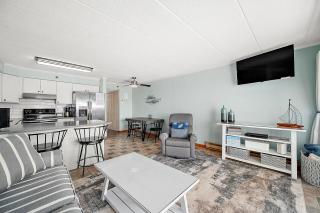 Ocean Front 1 Bedroom Condo with Outdoor Pool in Sandpiper Dunes! - 6