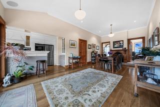 Bespoke Stays - Elegant Villa Retreat - 4