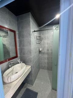 Sadakham Legend View Hotel & Travel - 7