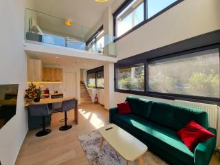 10 Apartments & Suites Athens - 5