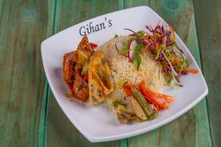 Gihan's Family Restaurant and Guest - 3