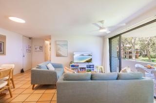Mistral Court 2, 17 Mistral Close - little beach water views & Wifi - 7