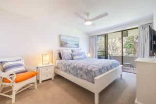 Mistral Court 2, 17 Mistral Close - little beach water views & Wifi - 3