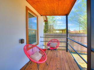 Casa Rivera Spotless Pet Friendly Home 8 Min to Downtown - 1