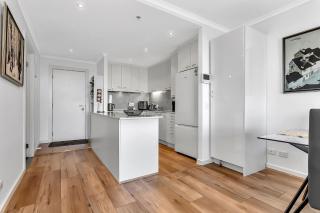 WOW Marina Views, Murphy Bed, Parking - 9