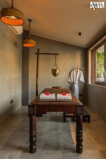 StayVista at The Birdwood Estate with Gym and Pool - 8