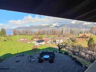 Seeblick vom Bett • 20min nach Interlaken - 2