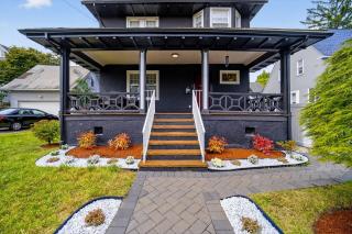 14 Guest, 9 Bed, Family Getaway- 30 min from NYC - 3