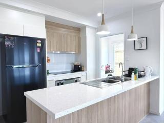 Home Blanc - Brand New, Peaceful & Well Equipped - Holiday Home - 5