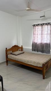 Budget Non AC Room beside Kolencherry MOSC Hospital - 4