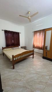 Budget Non AC Room beside Kolencherry MOSC Hospital - 2