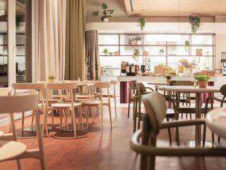 Hotel Novotel Brussels Off Grand Place - 1