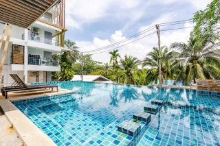 1BR/1BA Retreat: Pool Gym Near Patong Beach Views - 2