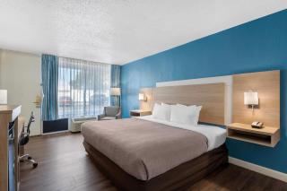 Quality Inn & Suites Conference Center - 8