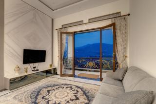 Lulu Luxury New 5br Villa Private Family Gathering at Puncak Bogor - 3