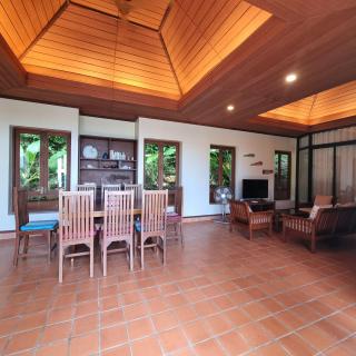 The Great Escape Pool Seaview Villa - 2