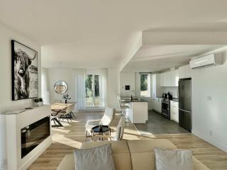 Luxury Condo with Pool and River View - 5