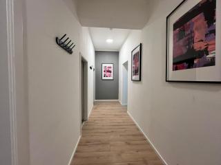 Stilvolle 6 Zimmer Ferienwohnung mit 2 Bädern - 9