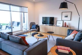 Luxury Condo on the Riverfront with Terrace - 0