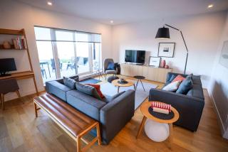 Luxury Condo on the Riverfront with Terrace - 2