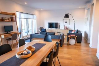 Luxury Condo on the Riverfront with Terrace - 3