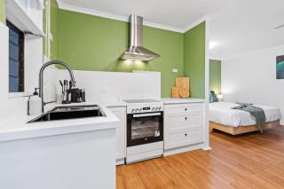 Botanica Studio Edge Hill - 1