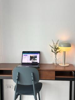 1minBTS-Wifi500Mbs-Workplace>NETFLIX/Central - 3