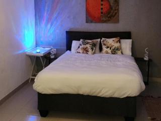 GenAyah Hotel & Safari - 4