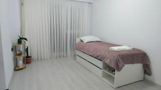 Spacious 3 Rooms Cozy Apartment - 4