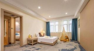 Green Tree Eastern Hefei Dahua International Harbor Hotel - 1