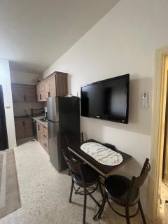 Cozy Studio Apartment - 5