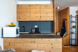 HelloCHALET TrackSide House - Ski-In Ski-Out Apartment on the Cretaz Slopes - 7