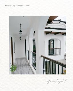 D'Brook Side Place - 2