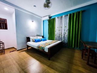 Oni Omi Vlla Hikkaduwa - 4