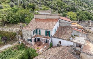 2 Bedroom Beautiful Apartment In Laureana Cilento - 0