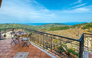 2 Bedroom Beautiful Apartment In Laureana Cilento - 9
