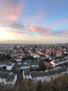 Spacious 5 rooms - free parking - fully equiped - 3