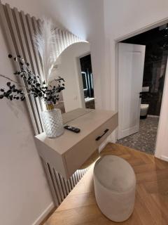 Murati Lake View Hotel - 4