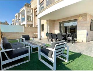 PRIVATE POOL, 3BR GARDEN APARTMENT, AQUARELLE - 3