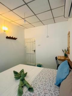 Jaya Residence - Near Airport - 5