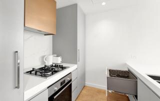 High-Rise CBD Escape with Panoramic City Views - 6