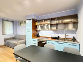 Mario's Holiday House - 1