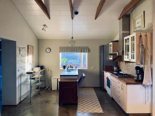 Emma's Villa - Steps from Hot Springs & Nature - 3