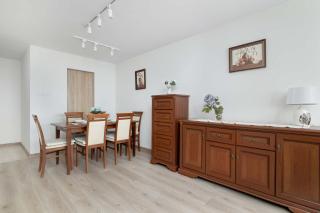 Elegant Apartment in Katowice Center with Desk and City View by Noclegi Renters - 2