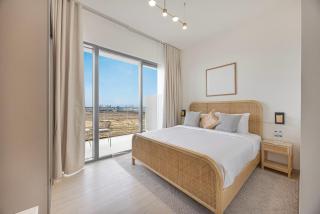 Daniels Chic 1BR with City Skyline Views at JVC - 8