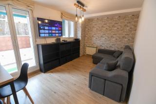 The Sunny Patio Oasis - 0