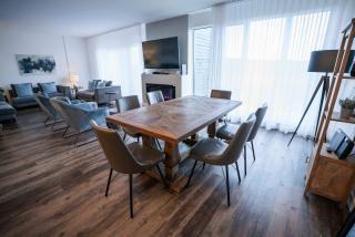 Chic Condo - River View & Comfort with Pool - 3