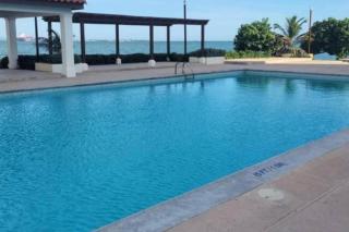 2-Bed Villa Sleeps 4 with Pool & Parking - 5